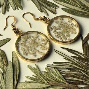 Hammered Gold Queen Annes Lace Earrings